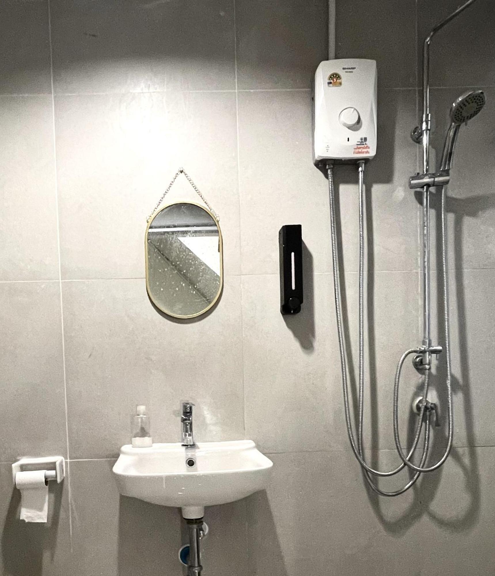 Inn Moon Piti Bangkok